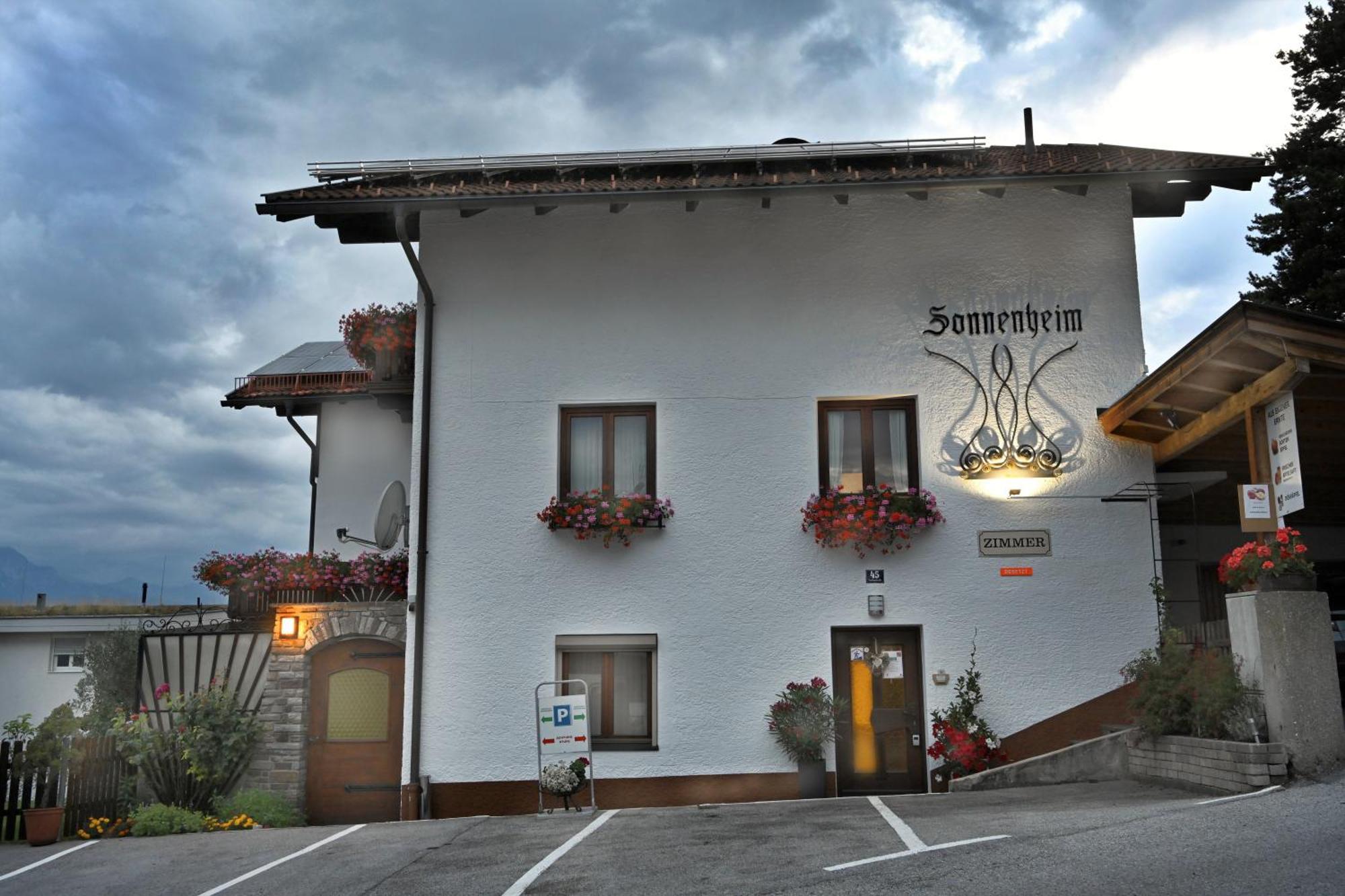 Gaestehaus Sonnenheim タウル エクステリア 写真